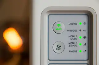 Extender Wi-Fi a muro con spie di stato attive